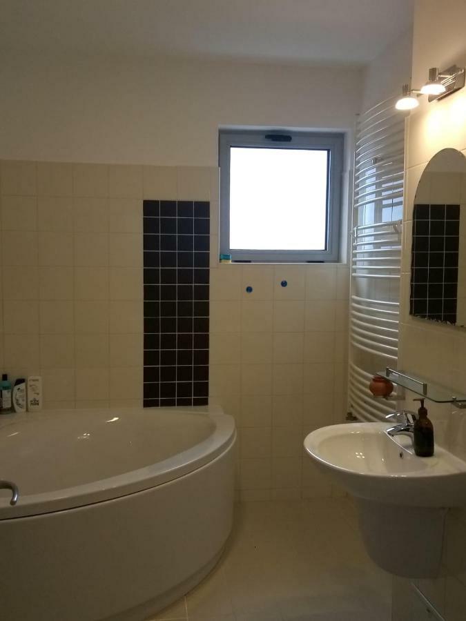 Sara Sea View Olimp Apartment Bagian luar foto